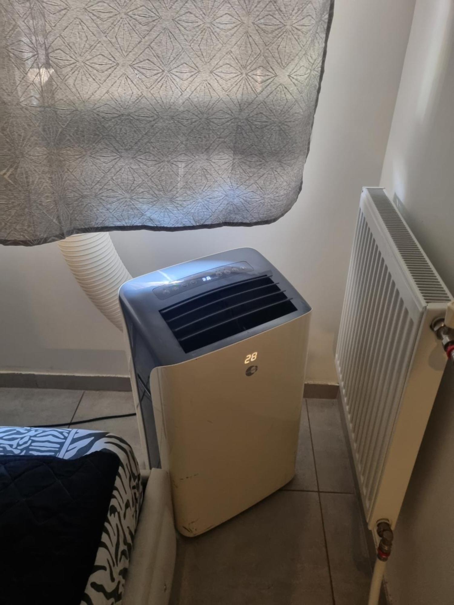 Grand Appartement, 2 Ou 3 Ou 4 Pieces, Tramway Sur Place, Proche Gare Sncf St Augustin 5 Min, Aeroport A 7 Min, Ou Allianz Riviera 10 Min, Palais Nikaia 2 Min , Supermarche Sur Place, Parking Possible Si Disponible Ou Payant A 1000 Metre Appartement Nice
